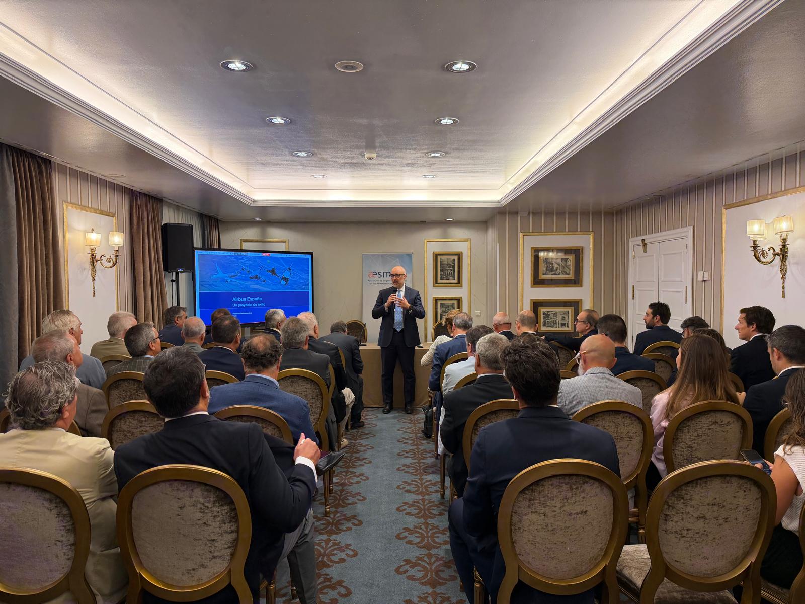 RF Española asiste al desayuno de trabajo organizado por AESMIDE con la presencia del Presidente de Airbus